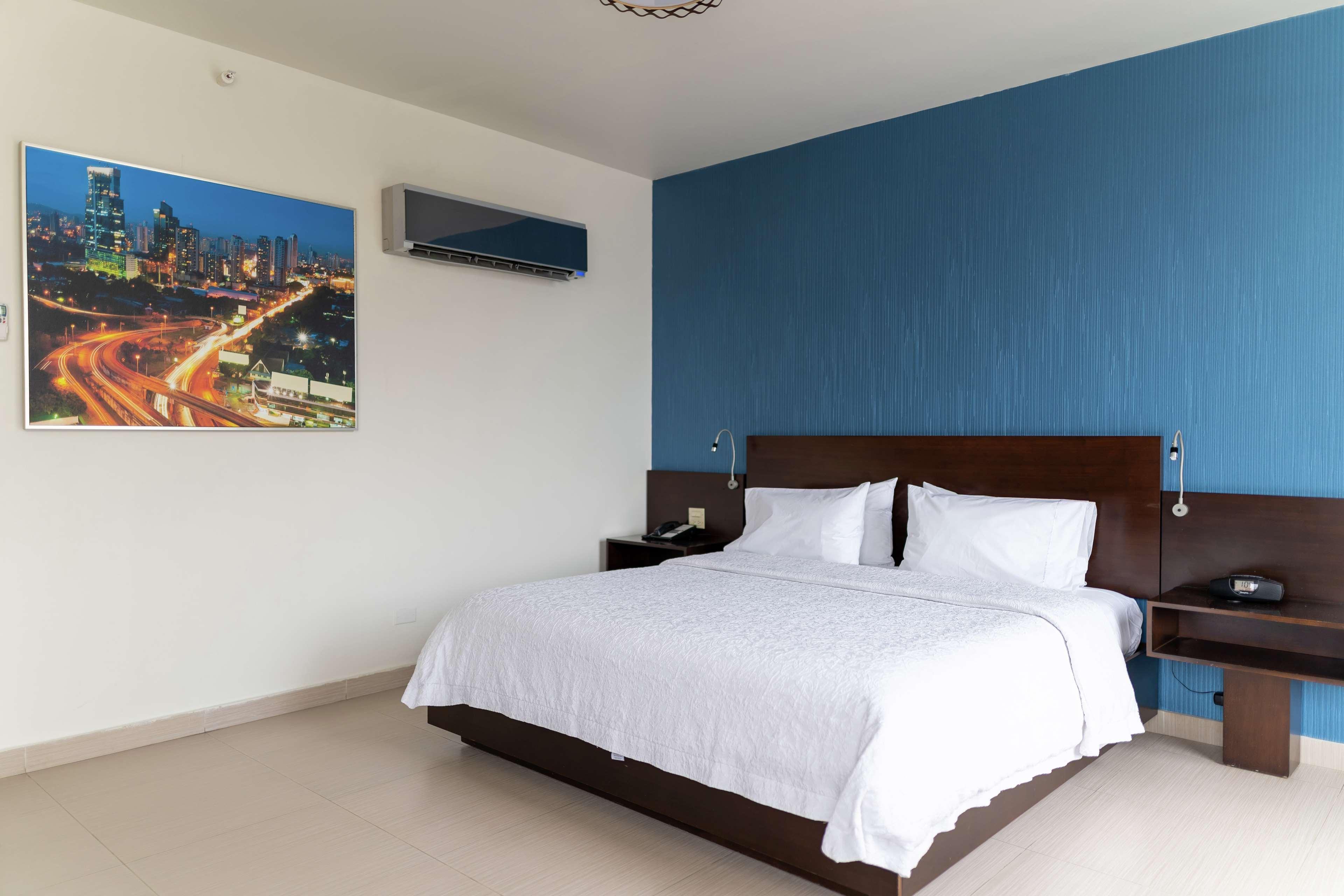 Hampton By Hilton Panama Hotel Екстериор снимка